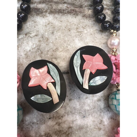 Vintage Lee Sands Flowers Necklace And Earrings Set Clip On Pink Green Black - Picture 4 of 9